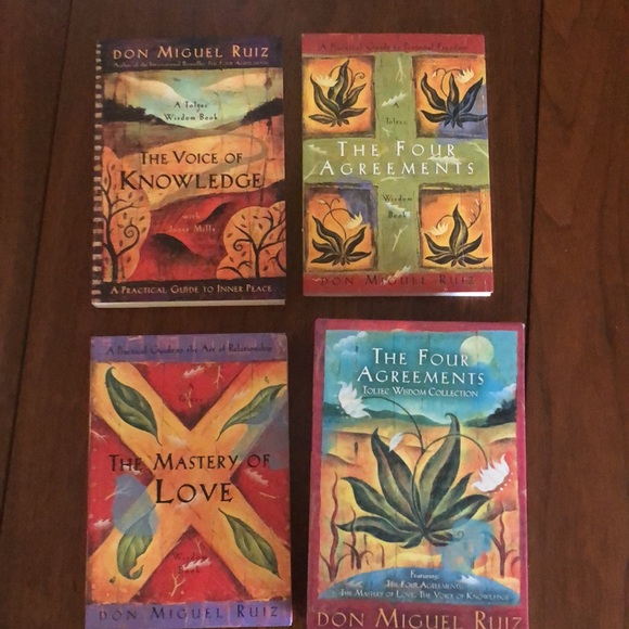 Bundle of Books - Picture 6 of 8